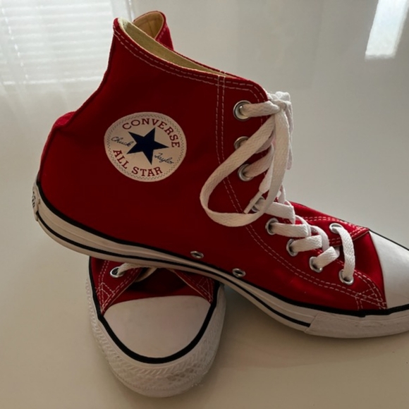 Converse High Tops Unisex. Men's 8.5. Women's 10.5. Mint condition - Picture 5 of 9